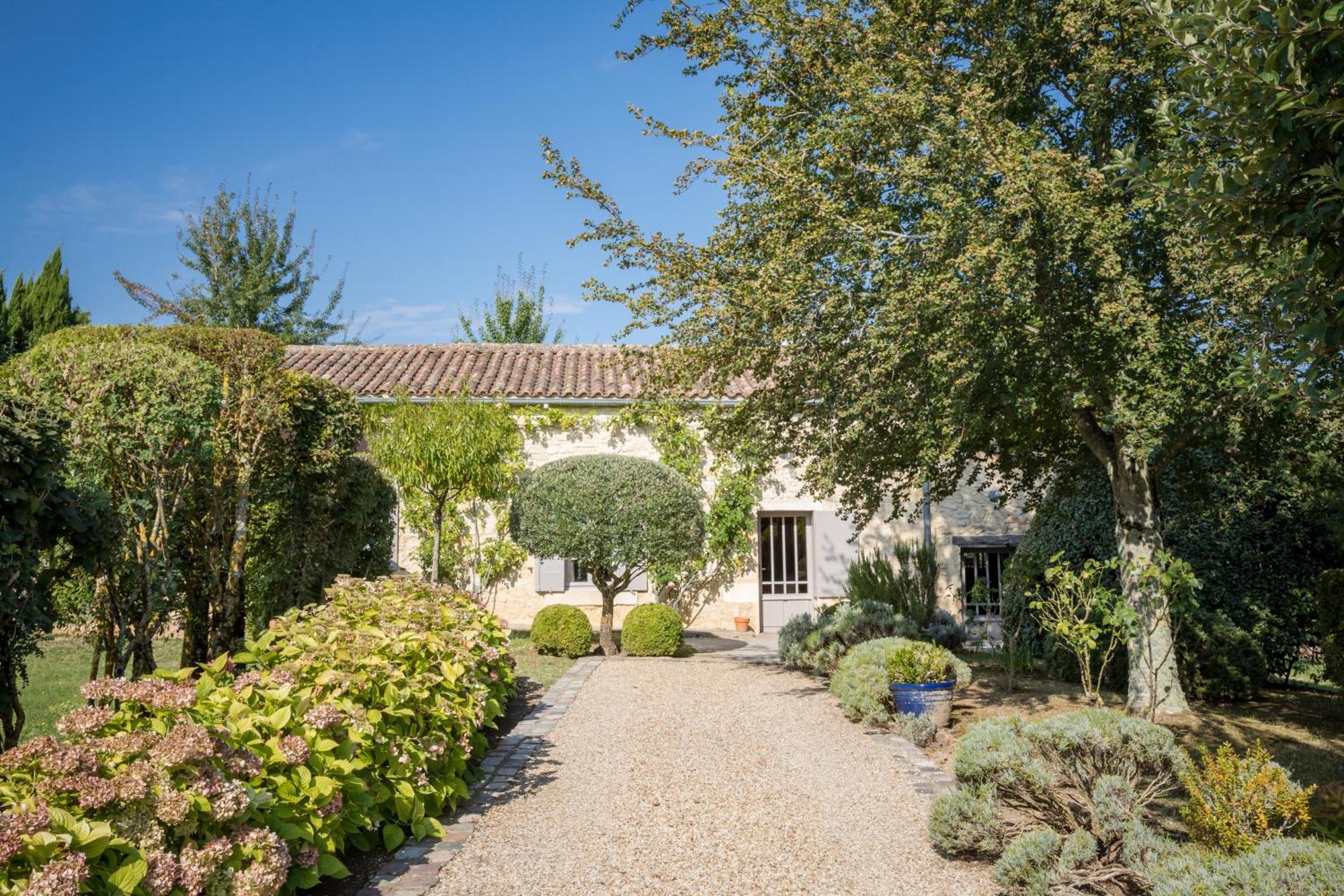 Les Clefs De Troplong Mondot Saint-Émilion Екстериор снимка